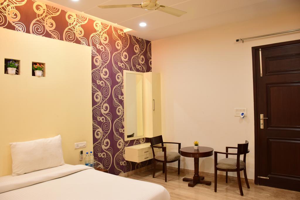 When In Gurgaon - Service Apartments, Near Medanta Medicity Δελχί Εξωτερικό φωτογραφία